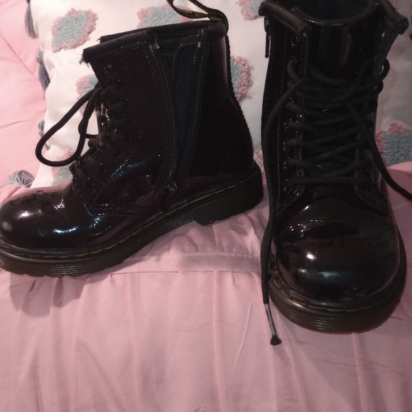 Kids size 9 - Picture 2 of 6